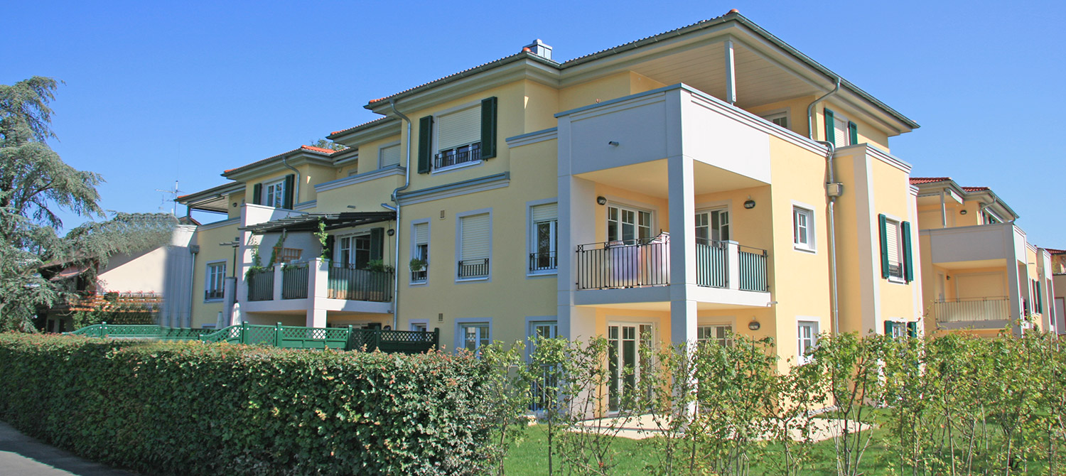 Ferienwohnung Alberto Bad Krozingen – Außenansicht mit Garten